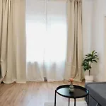 Stylisches Mit Terrasse Für Max 4 Personen In Nähe Zum Hbf Und Koblenzer-innenstadt Apartamento Coblenza