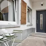 Apartamento Stylisches Mit Terrasse Für Max 4 Personen In Nähe Zum Hbf Und Koblenzer-innenstadt Coblenza