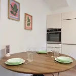 Stylisches Mit Terrasse Für Max 4 Personen In Nähe Zum Hbf Und Koblenzer-innenstadt Apartamento