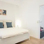 Stylisches Mit Terrasse Für Max 4 Personen In Nähe Zum Hbf Und Koblenzer-innenstadt * Coblenza