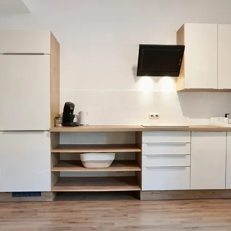 Appartement Stylisches Mit Terrasse Fuer Max 4 Personen In Naehe Zum Hbf Und Koblenzer-innenstadt