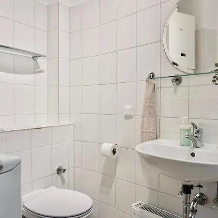Stylisches Mit Terrasse Fuer Max 4 Personen In Naehe Zum Hbf Und Koblenzer-innenstadt Koblenc