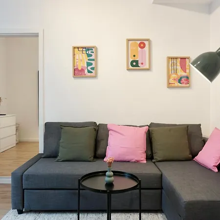 Apartmán Stylisches Mit Terrasse Fuer Max 4 Personen In Naehe Zum Hbf Und Koblenzer-innenstadt