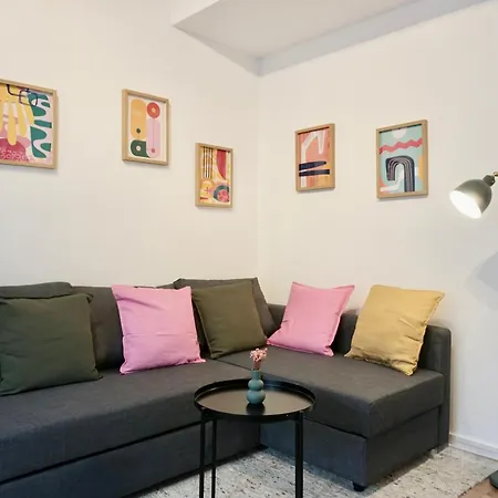 Stylisches Mit Terrasse Fuer Max 4 Personen In Naehe Zum Hbf Und Koblenzer-innenstadt Apartmán Koblenc