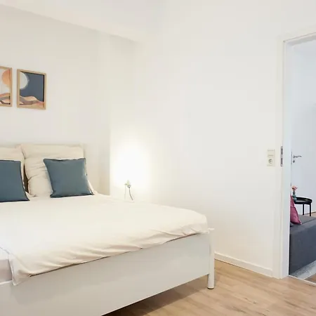 Stylisches Mit Terrasse Fuer Max 4 Personen In Naehe Zum Hbf Und Koblenzer-innenstadt * Koblenc