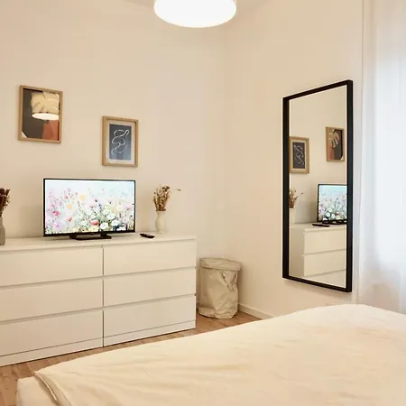 Stylisches Mit Terrasse Fuer Max 4 Personen In Naehe Zum Hbf Und Koblenzer-innenstadt Apartmán *