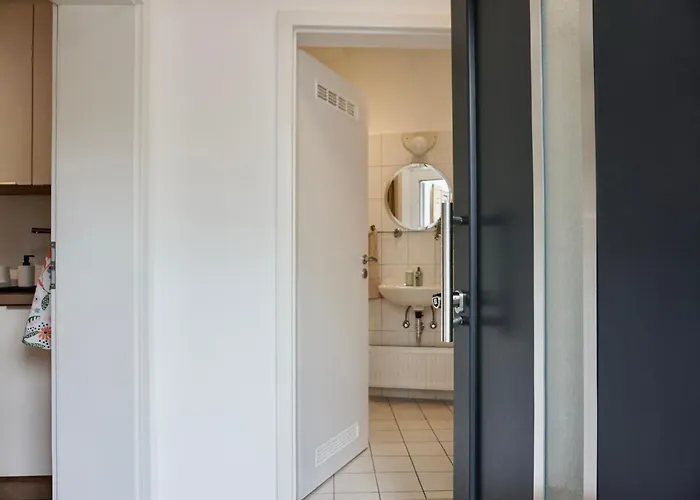 Stylisches Mit Terrasse Fuer Max 4 Personen In Naehe Zum Hbf Und Koblenzer-innenstadt