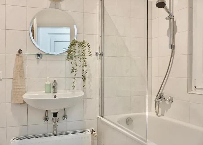 Appartement Stylisches Mit Terrasse Fuer Max 4 Personen In Naehe Zum Hbf Und Koblenzer-innenstadt Coblence