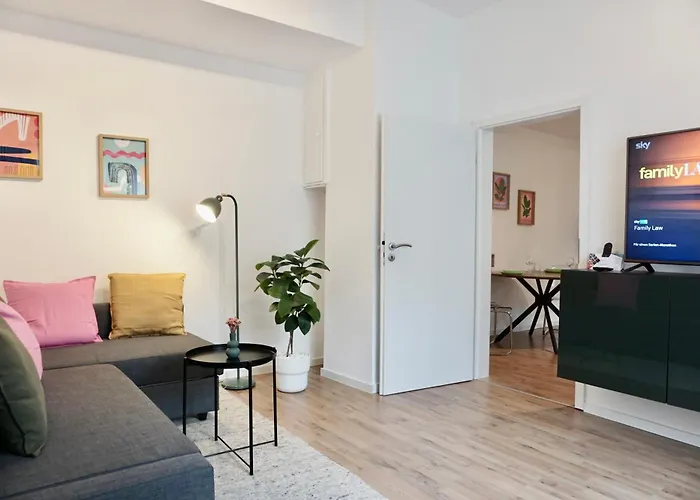 Stylisches Mit Terrasse Fuer Max 4 Personen In Naehe Zum Hbf Und Koblenzer-innenstadt Appartement Coblence