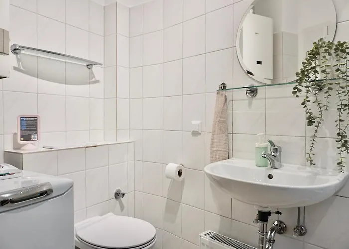 Stylisches Mit Terrasse Fuer Max 4 Personen In Naehe Zum Hbf Und Koblenzer-innenstadt Coblence