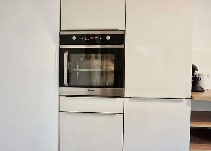 Stylisches Mit Terrasse Fuer Max 4 Personen In Naehe Zum Hbf Und Koblenzer-innenstadt Coblence