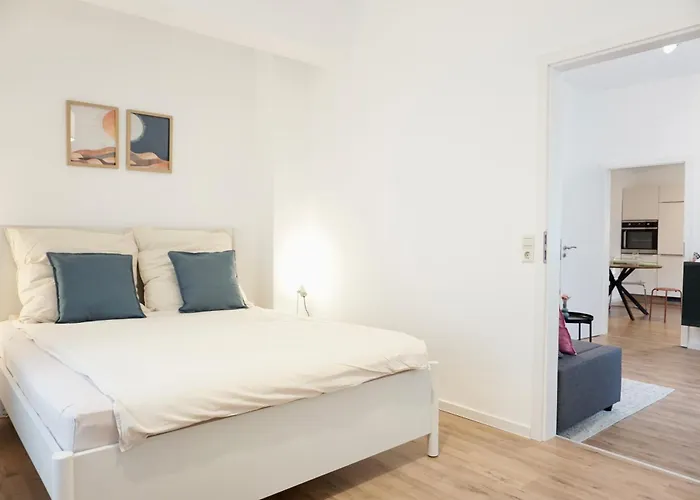 Stylisches Mit Terrasse Fuer Max 4 Personen In Naehe Zum Hbf Und Koblenzer-innenstadt * Coblence