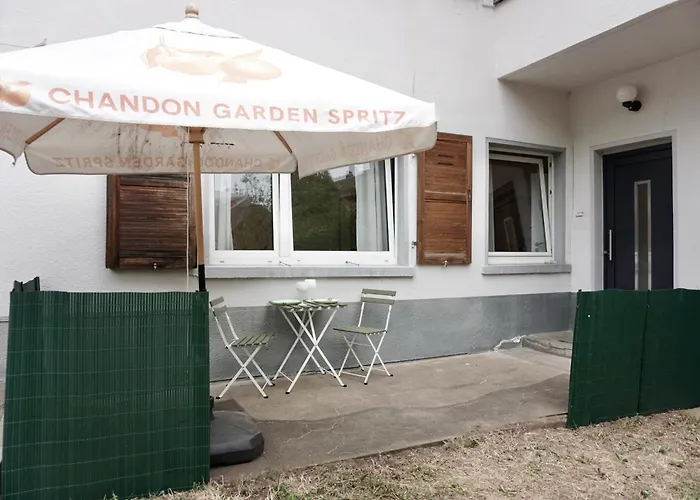 Stylisches Mit Terrasse Fuer Max 4 Personen In Naehe Zum Hbf Und Koblenzer-innenstadt Appartement