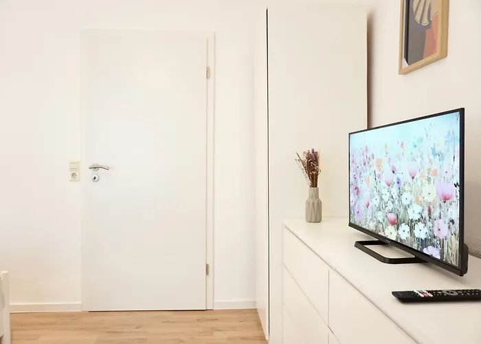 Stylisches Mit Terrasse Fuer Max 4 Personen In Naehe Zum Hbf Und Koblenzer-innenstadt Coblence